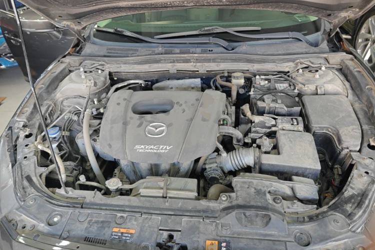 Used Mazda 3 Axela 2017 Hatchback 1.5L Automatic Comfort Model Emission Standard China V Engine Bay
