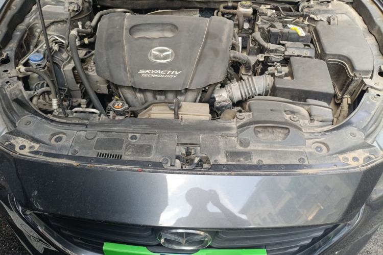 Used Mazda 3 Axela 2017 Hatchback 1.5L Automatic Luxury Model China VI Standard Engine Bay