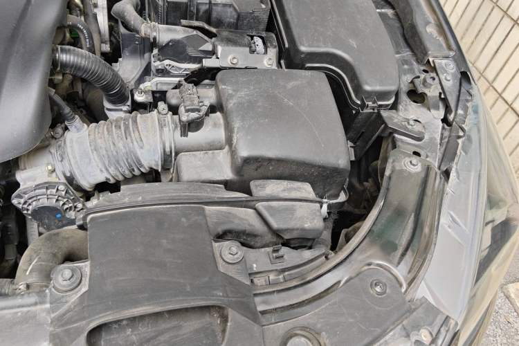 Used Mazda 3 Axela 2017 Sedan 2.0L Automatic Prestige Model China V Standard Engine Bay Left