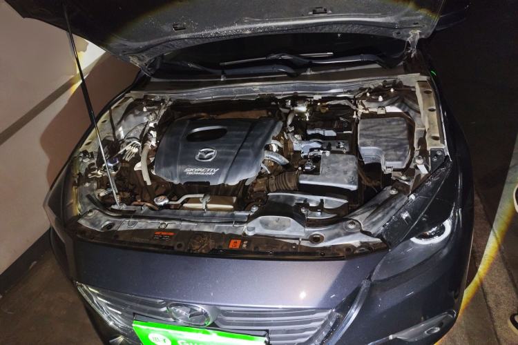 Used Mazda 3 Axela 2017 Sedan 1.5L Automatic Luxury Model China VI Standard Engine Bay