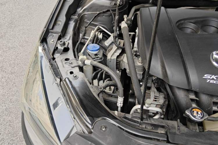 Used Mazda 3 Axela 2017 Sedan 2.0L Automatic Prestige Model China V Standard Engine Bay Right