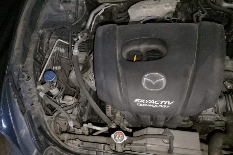 Used Mazda 3 Axela 2017 Sedan 1.5L Automatic Luxury Model Emission Standard China V Engine Bay Right