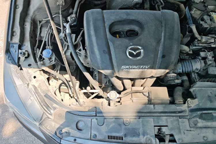 Used Mazda 3 Axela 2017 Sedan 1.5L Manual Comfort Model Emission Standard China V Engine Bay Right