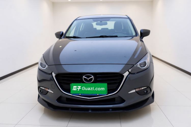 Used Mazda 3 Axela 2017 Hatchback 2.0L Automatic Sport Model China V Emission Standard Exterior 1