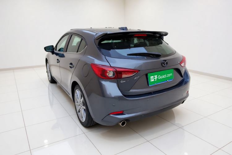 Used Mazda 3 Axela 2017 Hatchback 2.0L Automatic Sport Model China V Emission Standard Exterior 3
