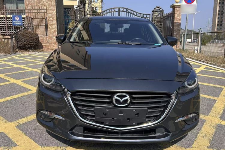 Used Mazda 3 Axela 2017 Sedan 1.5L Automatic Luxury Model Emission Standard China V Exterior 4
