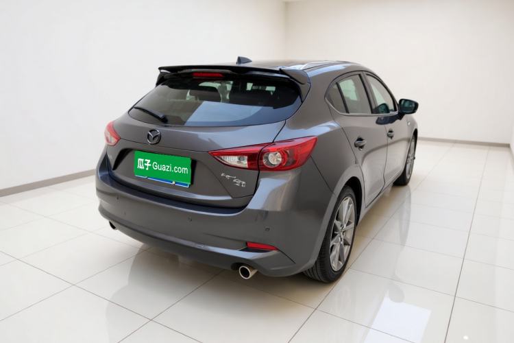 Used Mazda 3 Axela 2017 Hatchback 2.0L Automatic Sport Model China V Emission Standard Exterior 5