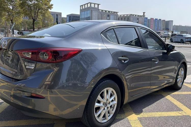 Used Mazda 3 Axela 2017 Sedan 1.5L Automatic Luxury Model Emission Standard China V Exterior 8