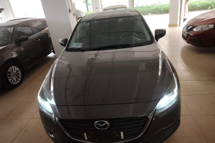 Used Mazda 3 Axela 2017 Sedan 1.5L Automatic Comfort Model Emission Standard China V Front