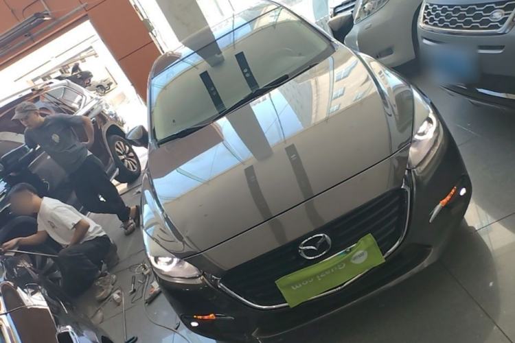 Used Mazda 3 Axela 2017 Sedan 1.5L Automatic Luxury Model Emission Standard China V Front Right 45 Deg