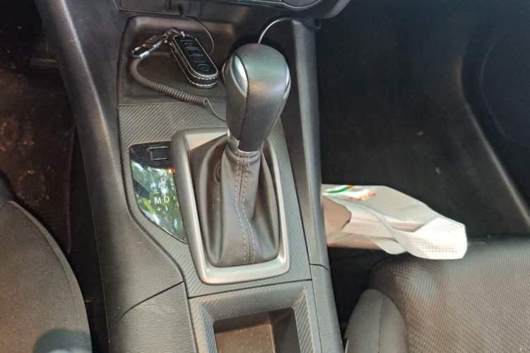 Used Mazda 3 Axela 2017 Sedan 1.5L Automatic Comfort Model Emission Standard China V Gear Lever