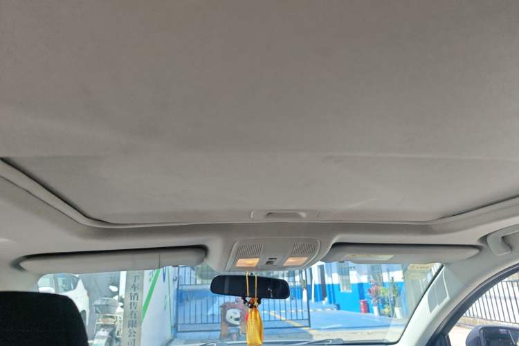 Used Mazda 3 Axela 2017 Sedan 1.5L Automatic Luxury Model Emission Standard China V Headliner