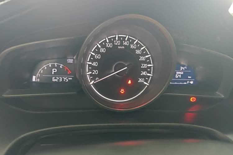 Used Mazda 3 Axela 2017 Hatchback 1.5L Automatic Comfort Model Emission Standard China V Instrument Cluster