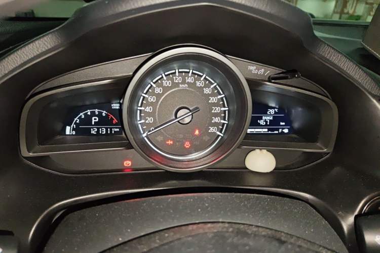 Used Mazda 3 Axela 2017 Sedan 1.5L Automatic Luxury Model Emission Standard China V Instrument Cluster