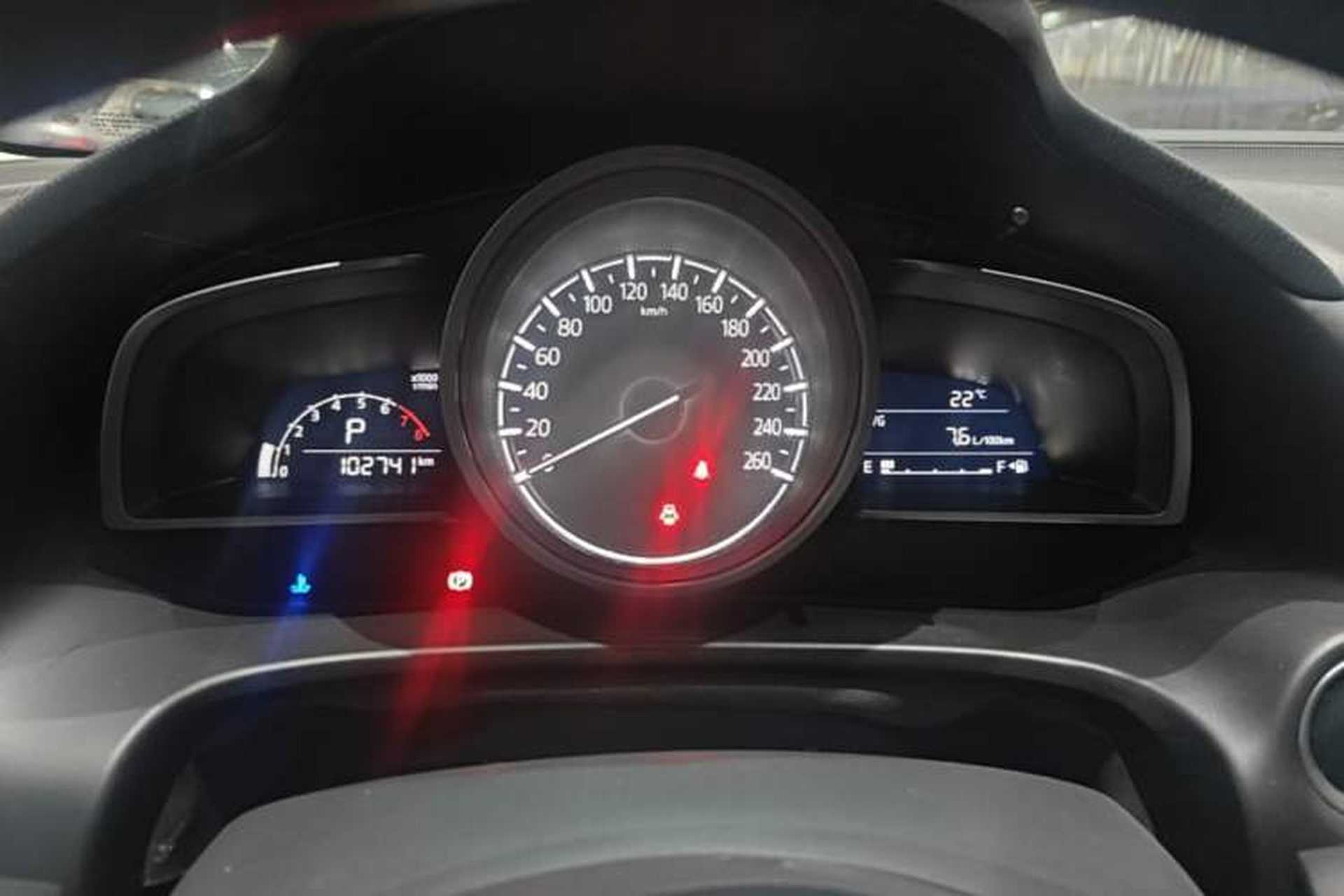 Used Mazda 3 Axela 2017 Sedan 1.5L Automatic Luxury Model Emission Standard China V Instrument Cluster