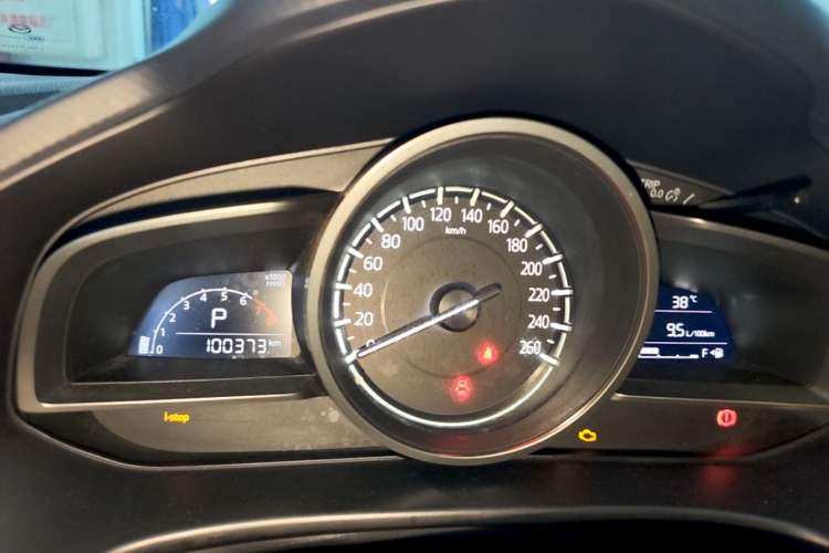 Used Mazda 3 Axela 2017 Sedan 1.5L Automatic Comfort Model China VI Standard Instrument Cluster