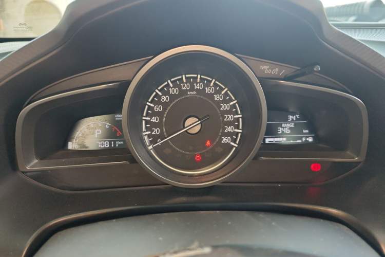Used Mazda 3 Axela 2017 Sedan 1.5L Automatic Comfort Model Emission Standard China V Instrument Cluster