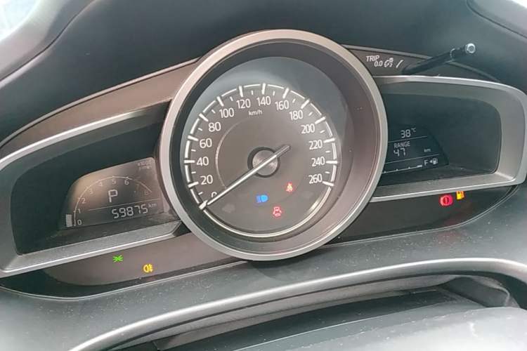 Used Mazda 3 Axela 2017 Sedan 1.5L Automatic Comfort Model Emission Standard China V Instrument Cluster