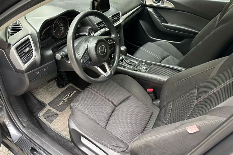 Used Mazda 3 Axela 2017 Sedan 1.5L Automatic Luxury Model Emission Standard China V Interior 1