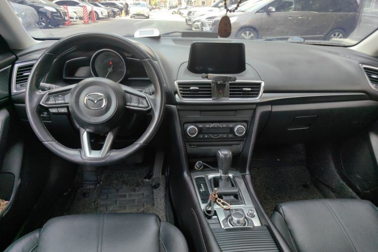Used Mazda 3 Axela 2017 Hatchback 2.0L Automatic Sport Model China V Emission Standard Interior 2