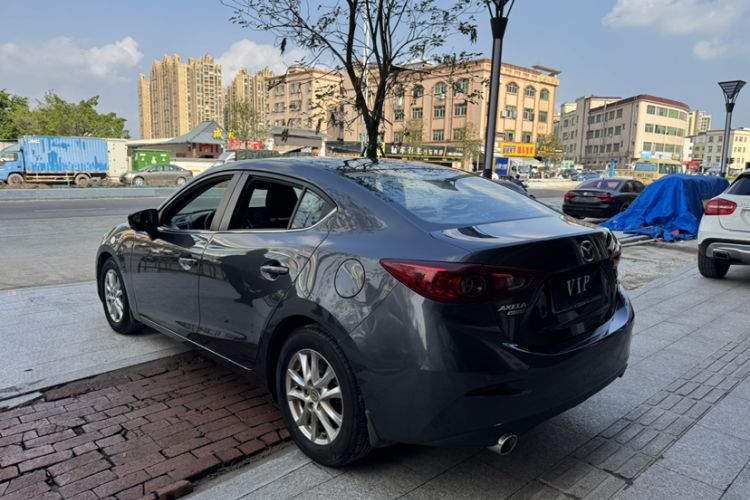 Used Mazda 3 Axela 2017 Sedan 1.5L Automatic Comfort Model Emission Standard China V Interior 4