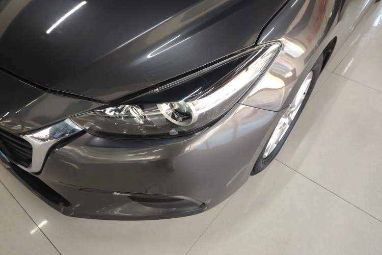 Used Mazda 3 Axela 2017 Hatchback 1.5L Automatic Comfort Model Emission Standard China V Left Front Headlight