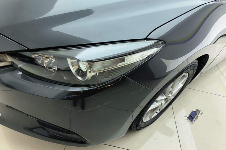 Used Mazda 3 Axela 2017 Sedan 1.5L Automatic Comfort Model Emission Standard China V Left Front Headlight