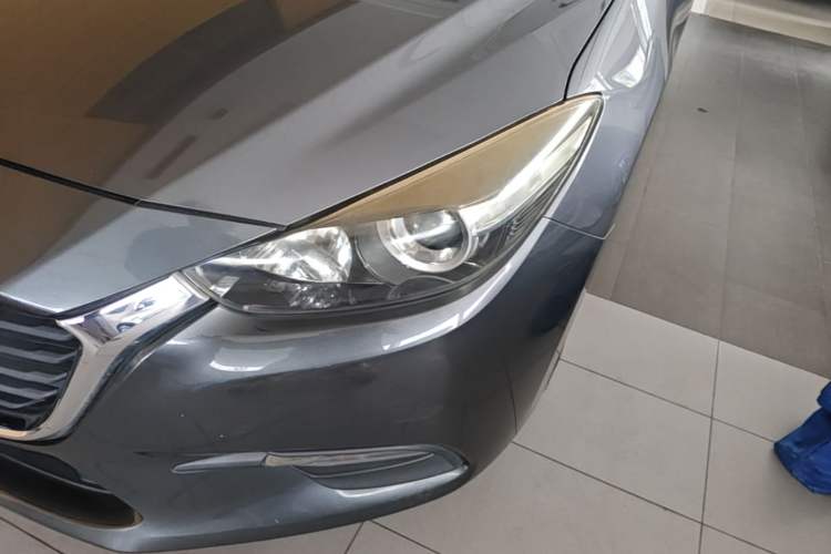Used Mazda 3 Axela 2017 Sedan 1.5L Automatic Comfort Model Emission Standard China V Left Front Headlight