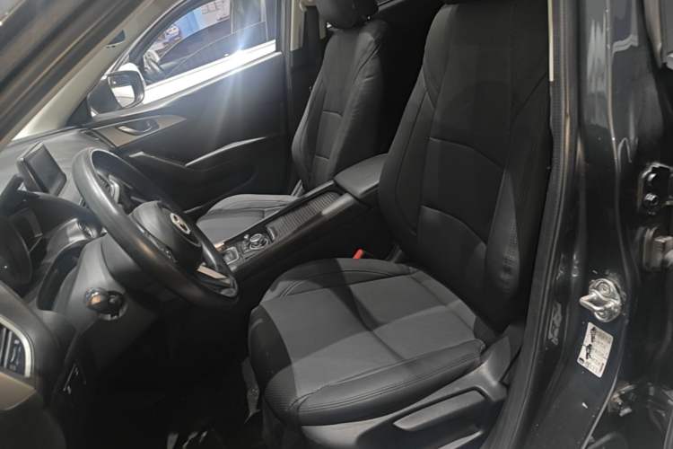 Used Mazda 3 Axela 2017 Sedan 1.5L Automatic Luxury Model Emission Standard China V Left Front Seat