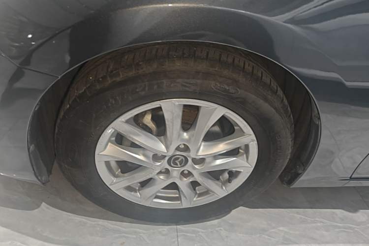 Used Mazda 3 Axela 2017 Sedan 1.5L Automatic Luxury Model Emission Standard China V Left Front Wheel Hub