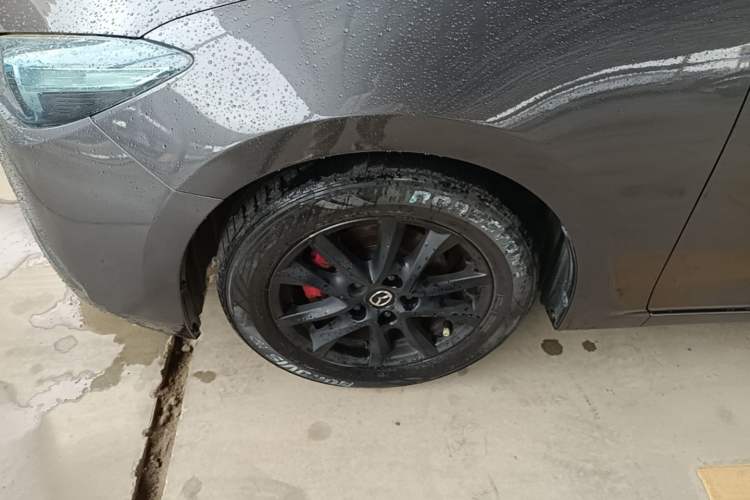 Used Mazda 3 Axela 2017 Sedan 1.5L Automatic Comfort Model Emission Standard China V Left Front Wheel Hub