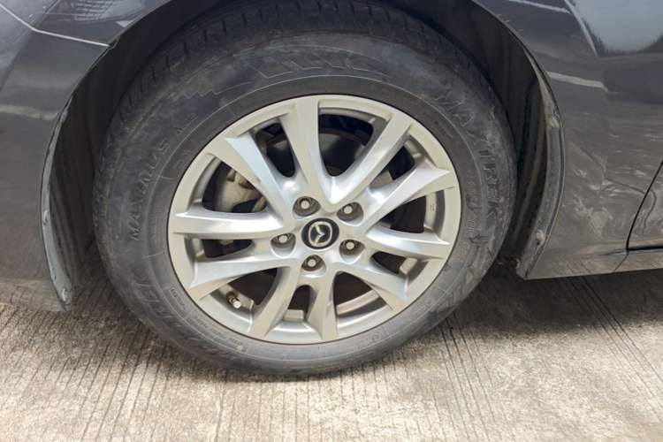 Used Mazda 3 Axela 2017 Sedan 1.5L Automatic Comfort Model China VI Standard Left Front Wheel Hub
