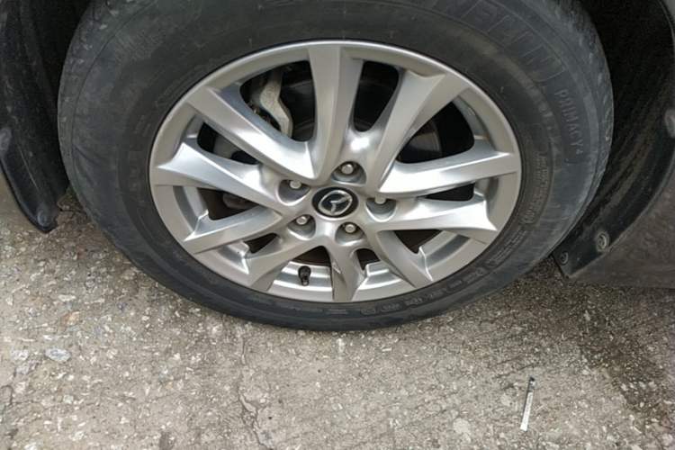 Used Mazda 3 Axela 2017 Sedan 1.5L Automatic Comfort Model Emission Standard China V Left Front Wheel Hub