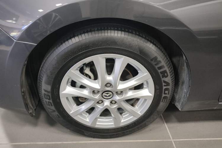 Used Mazda 3 Axela 2017 Sedan 1.5L Automatic Comfort Model Emission Standard China V Left Front Wheel Hub