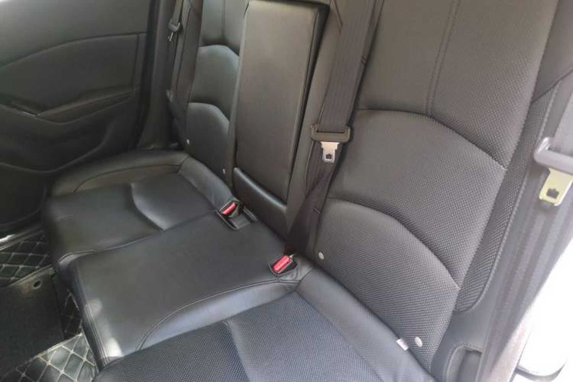 Used Mazda 3 Axela 2017 Hatchback 2.0L Automatic Sport Model China V Emission Standard Left Rear Seat