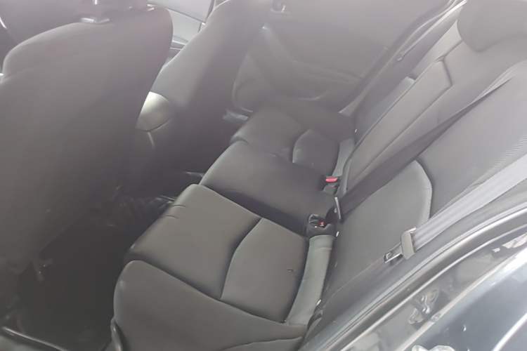 Used Mazda 3 Axela 2017 Sedan 1.5L Automatic Comfort Model Emission Standard China V Left Rear Seat