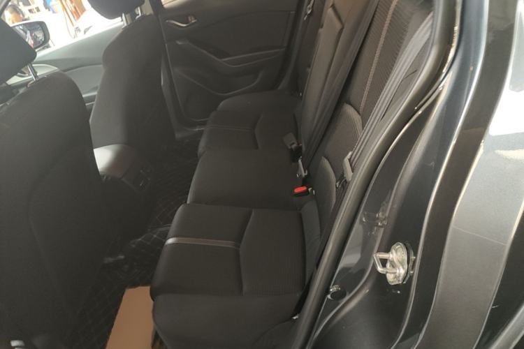 Used Mazda 3 Axela 2017 Sedan 1.5L Automatic Luxury Model Emission Standard China V Left Rear Seat