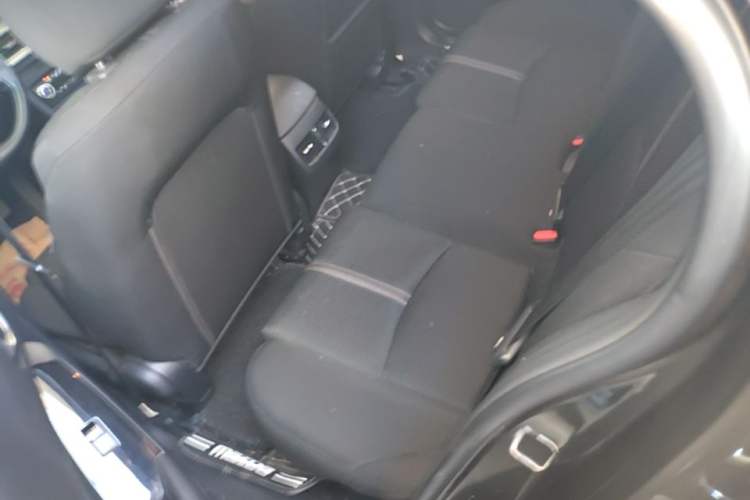 Used Mazda 3 Axela 2017 Sedan 1.5L Automatic Luxury Model Emission Standard China V Left Rear Seat