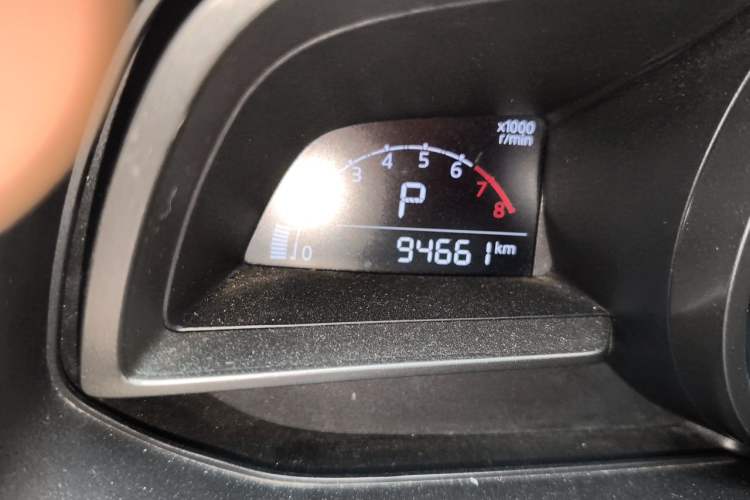 Used Mazda 3 Axela 2017 Sedan 1.5L Automatic Comfort Model Emission Standard China V Odometer Close Up