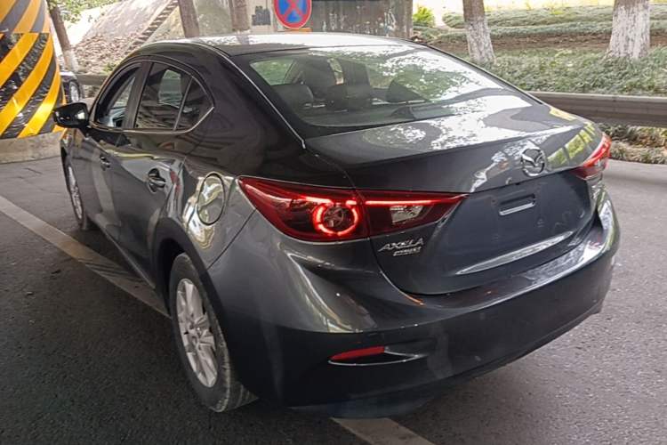 Used Mazda 3 Axela 2017 Sedan 1.5L Automatic Luxury Model Emission Standard China V Rear Left 45 Deg
