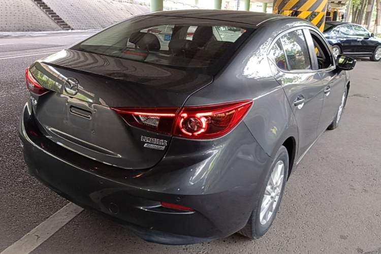 Used Mazda 3 Axela 2017 Sedan 1.5L Automatic Luxury Model Emission Standard China V Rear Right 45 Deg