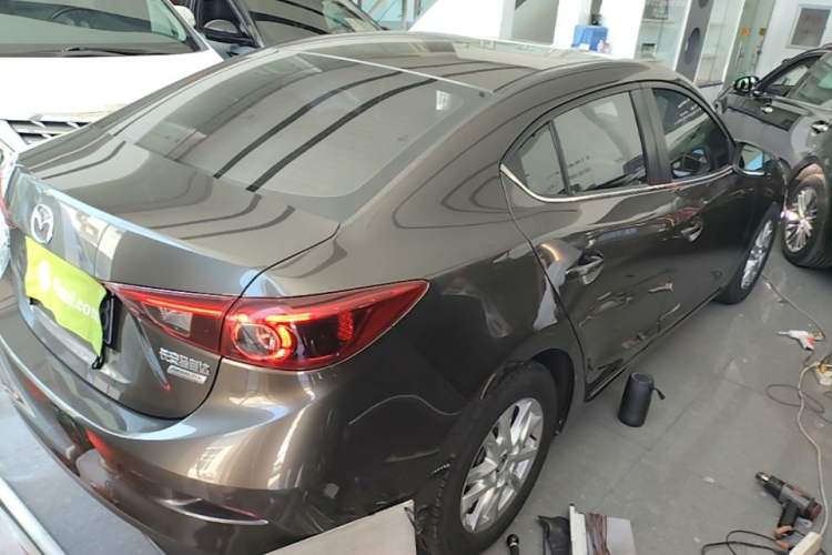 Used Mazda 3 Axela 2017 Sedan 1.5L Automatic Luxury Model Emission Standard China V Rear Right 45 Deg
