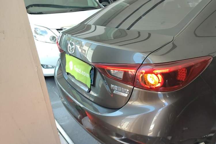 Used Mazda 3 Axela 2017 Sedan 1.5L Automatic Luxury Model Emission Standard China V Rear
