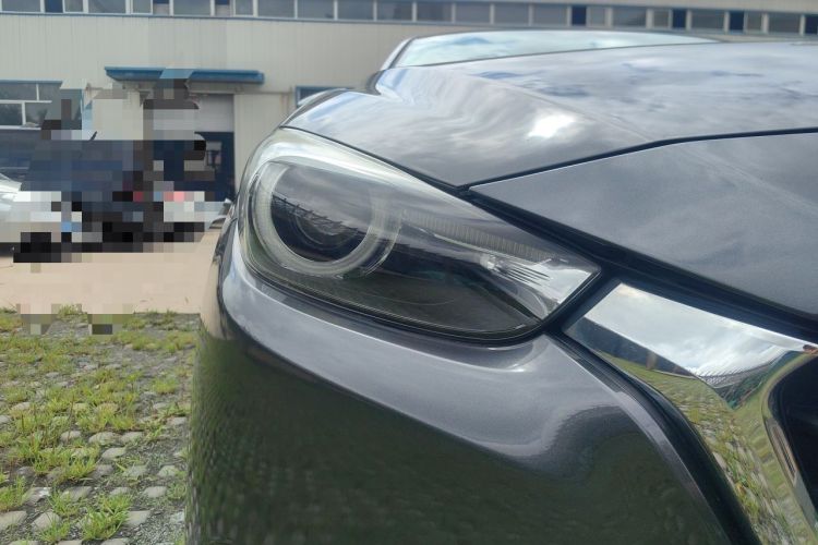 Used Mazda 3 Axela 2017 Sedan 1.5L Automatic Luxury Model Emission Standard China V Right Front Headlight