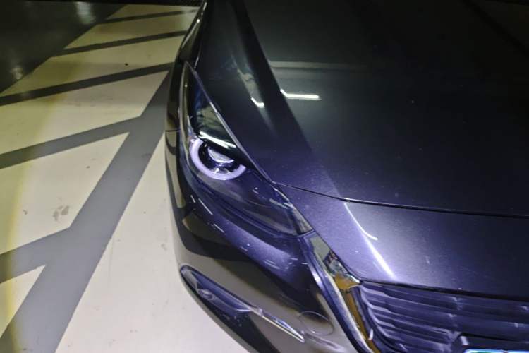 Used Mazda 3 Axela 2017 Sedan 1.5L Automatic Luxury Model Emission Standard China V Right Front Headlight