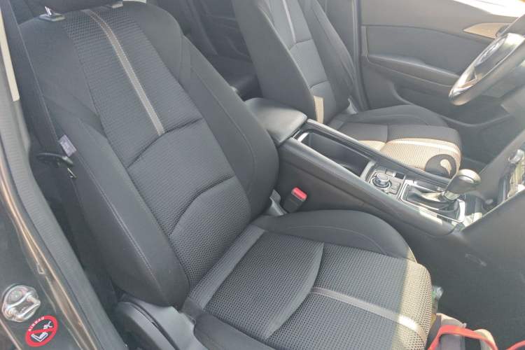 Used Mazda 3 Axela 2017 Sedan 1.5L Automatic Luxury Model Emission Standard China V Right Front Seat