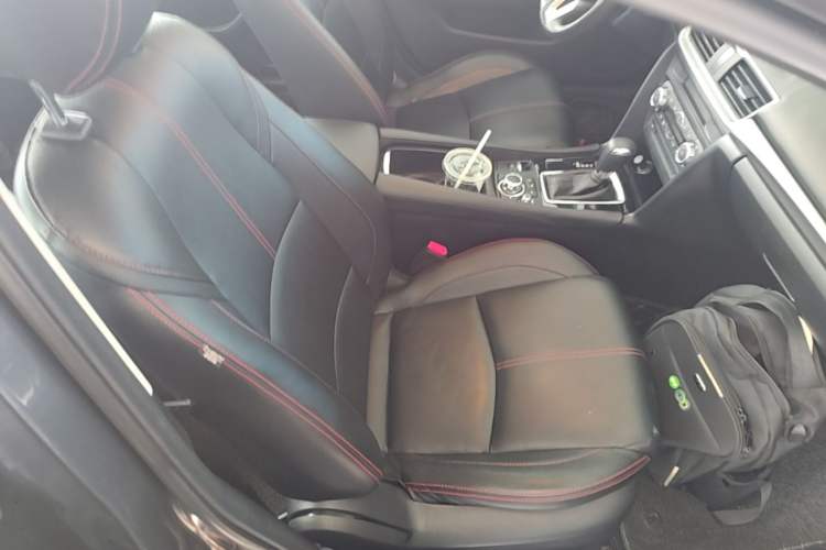 Used Mazda 3 Axela 2017 Sedan 1.5L Automatic Luxury Model Emission Standard China V Right Front Seat