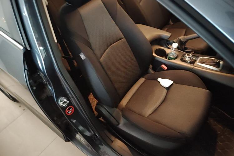 Used Mazda 3 Axela 2017 Sedan 1.5L Automatic Comfort Model Emission Standard China V Right Front Seat