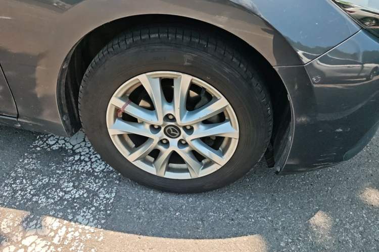Used Mazda 3 Axela 2017 Sedan 1.5L Manual Comfort Model Emission Standard China V Right Front Wheel Hub