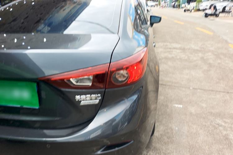 Used Mazda 3 Axela 2017 Sedan 1.5L Automatic Comfort Model China VI Standard Right Rear Taillight
